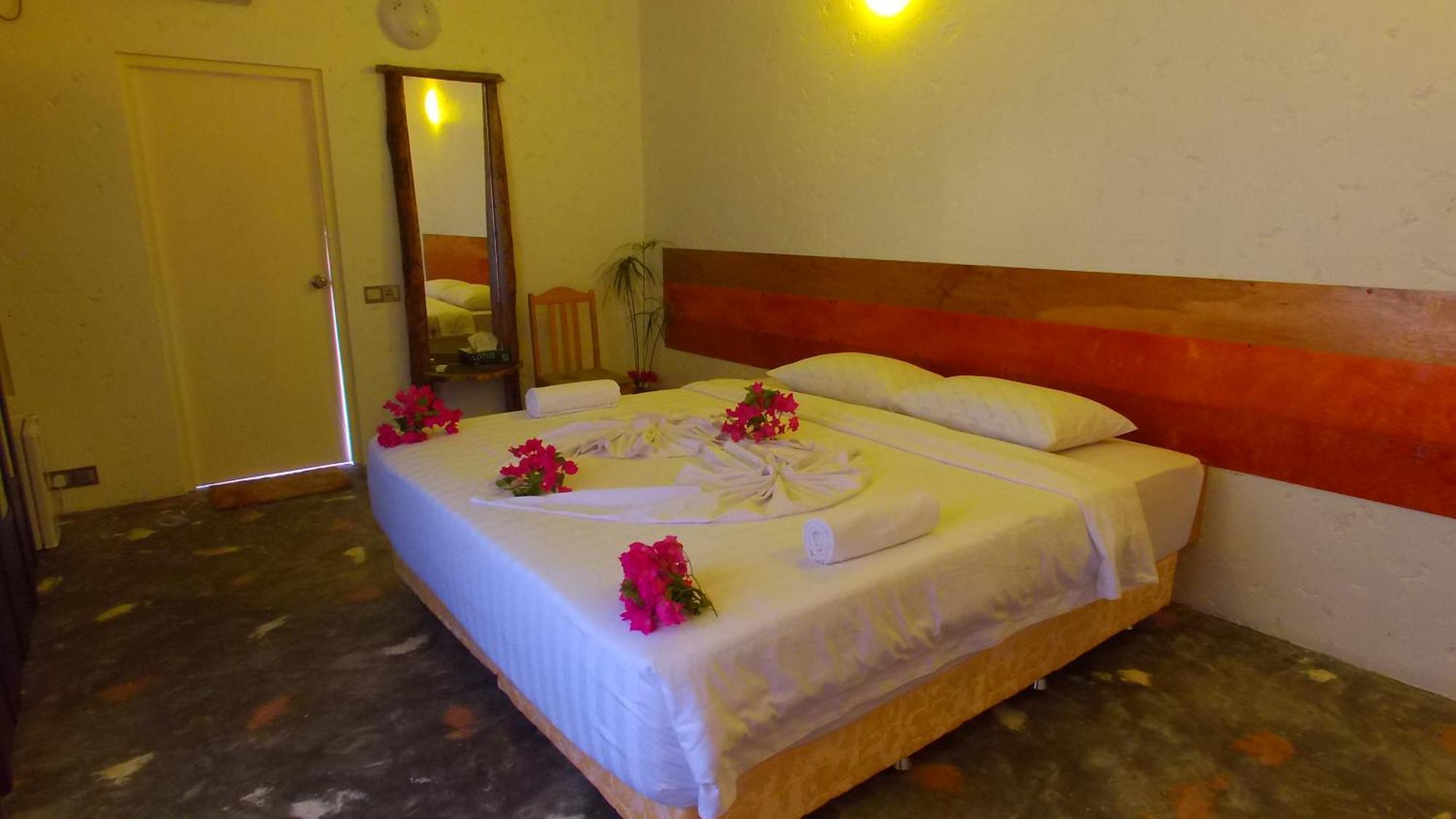 Rasdhoo Island Inn Beachfront Exterior foto